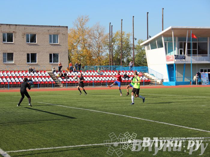В Великих Луках завершился открытый турнир по футболу памяти М. Ф. Хренова (фото)
