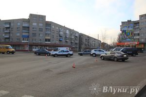 Фотофакт: ДТП на перекрестке Гагарина-Дьяконова