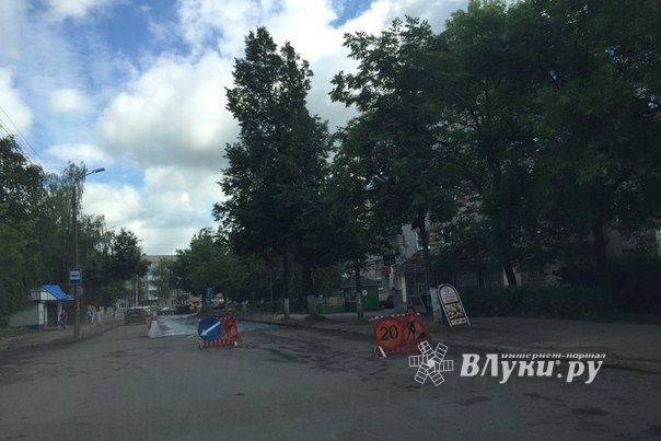 Дорожные работы на ул. Зверева (ФОТО)