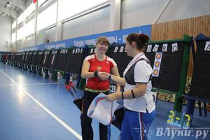 Великолучанка Александра Савенкова стала обладательницей золота на всероссийских соревнованиях по стрельбе из лука (фото)