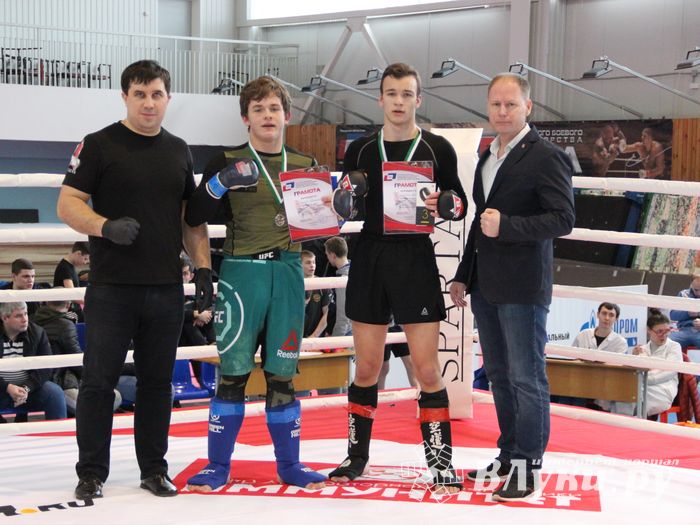 Открытый кубок по смешанному боевому единоборству ММА прошел в Великих Луках (ФОТО)