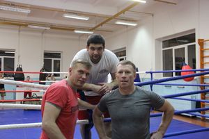 Боксёр Сергей Егоров стал временно баскетболистом (ФОТО)