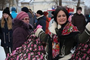 Широко отметили Масленицу в Великих Луках (ФОТО)