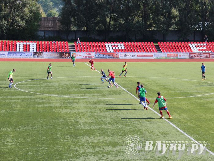 В Великих Луках завершился открытый турнир по футболу памяти М. Ф. Хренова (фото)