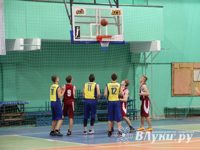 Лицеисты стали абсолютными чемпионами школьной баскетбольной лиги Великих Лук (ФОТО)