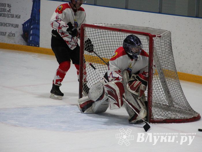 Матч НХЛ прошел в великолукском «Айсберге» (ФОТО)