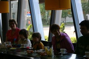 Великолукские школьники посетили "Литературное кафе"