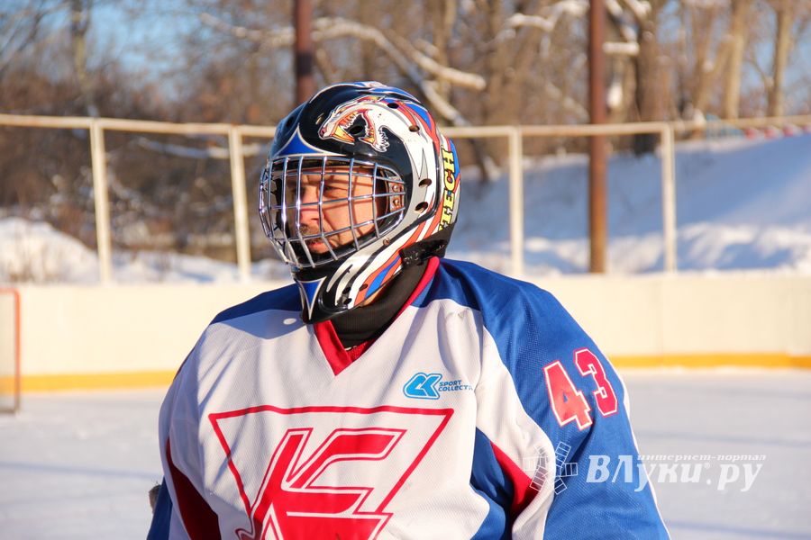 Великолукский хоккей: много забитых шайб, немного потасовок и разбитых лиц (фото)