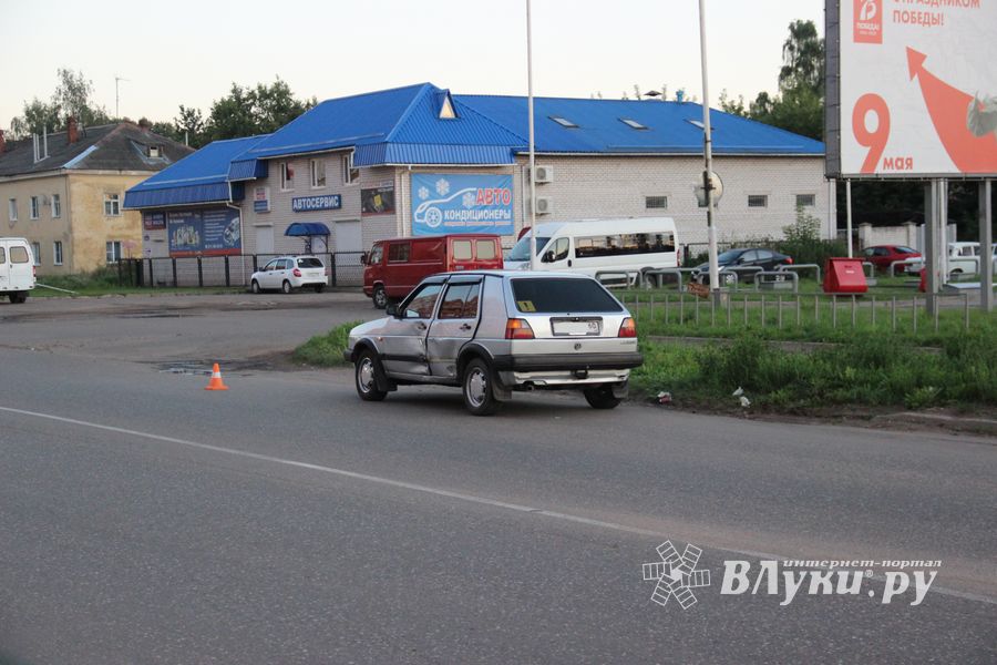 Машина инкассаторов попала в ДТП (ФОТО)