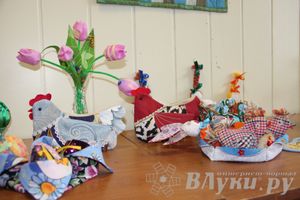 В Великих Луках открылась выставка «Масленица. Пасха. Весна» (фото)