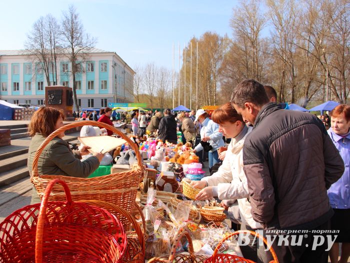 СТЦ «СтройСам» порадовал великолучан на универсальной ярмарке «Весна-2018» (ФОТО)