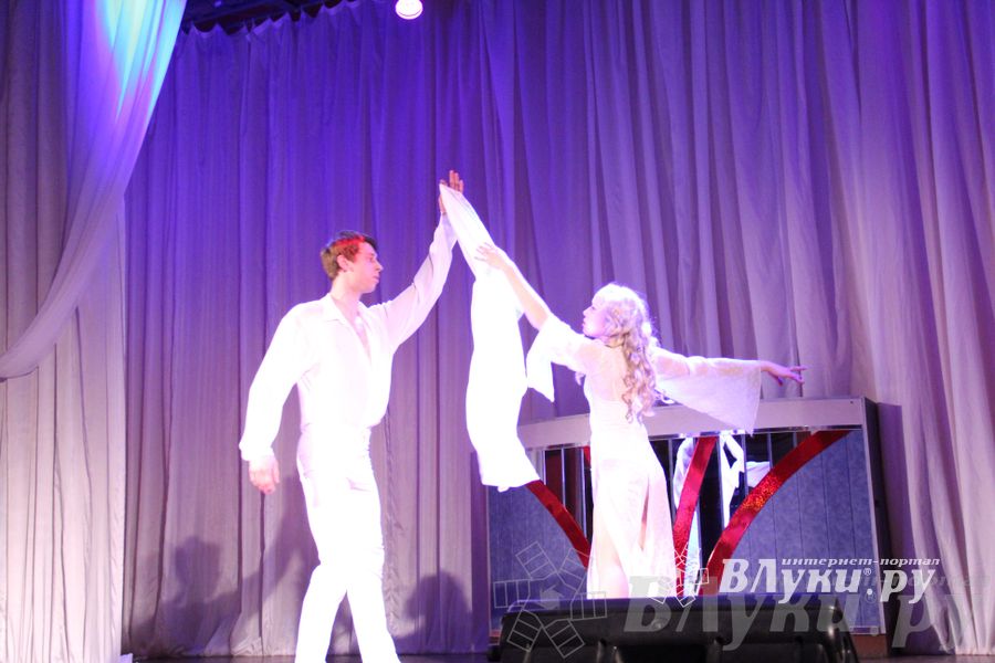 Творческий вечер шоу-балета «Этуаль» и солистов Дома культуры железнодорожников