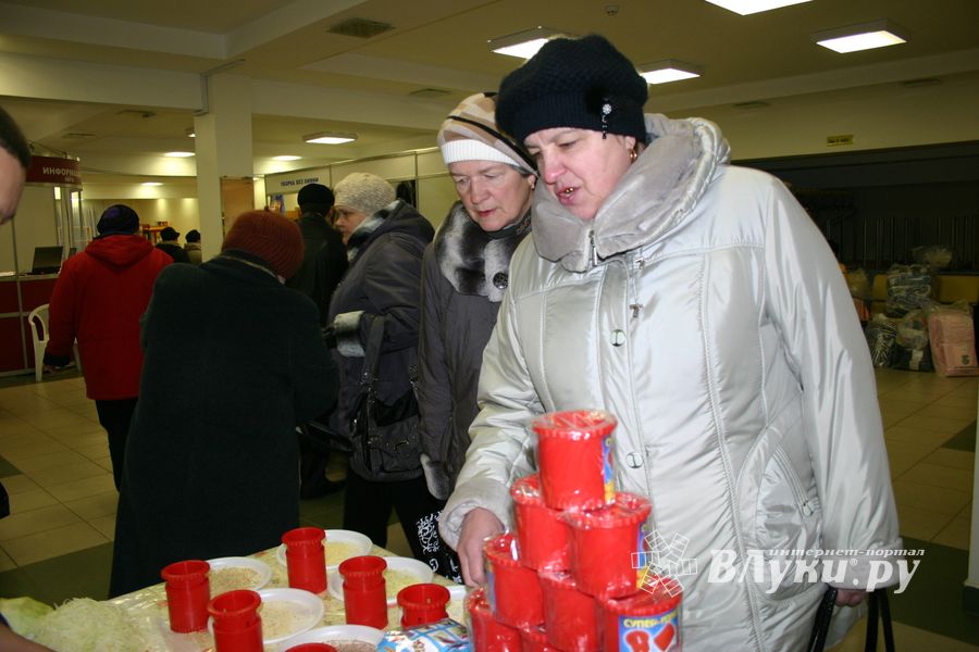 Универсальная выставка малого и среднего бизнеса открылась в Великих Луках