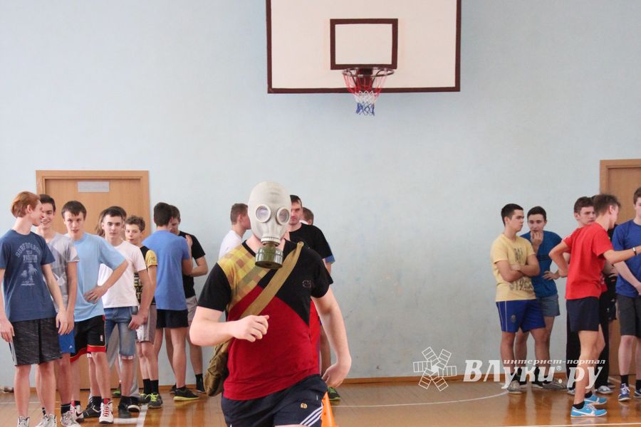 Конкурс «А ну-ка, парни!» прошёл в великолукской гимназии (фото)