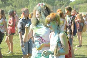 Яркие эмоции «ColorFest» в Великих Луках (ФОТО)