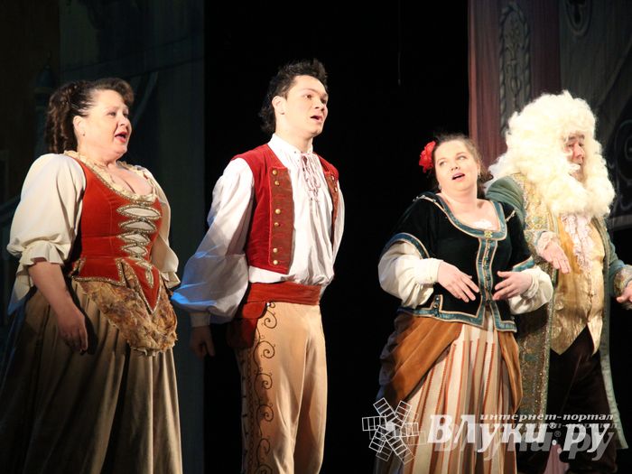 Санкт-Петербургский музыкальный театр представил зрителям мюзикл «Труффальдино из Бергамо» (фото)