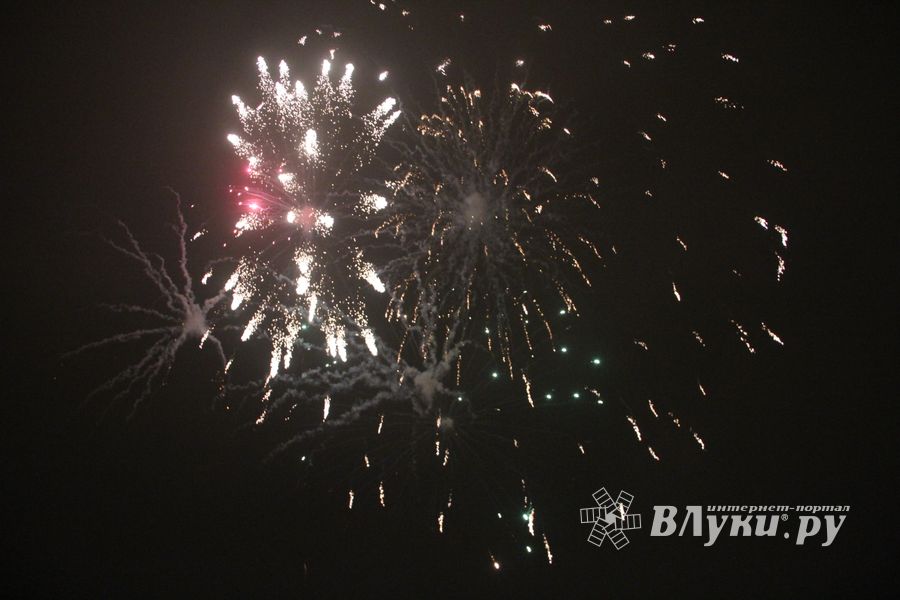 Великие Луки к встрече Нового года готовы (ФОТО)