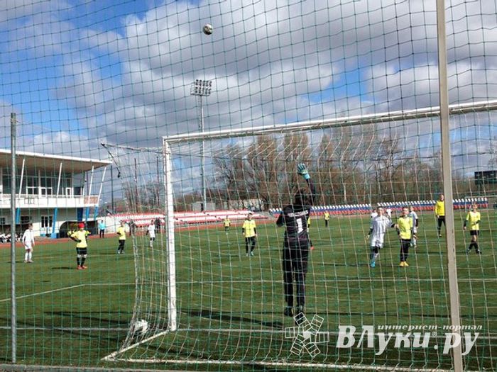 В Великих Луках стартовал Международный турнир по футболу «Луки-850» (фото)