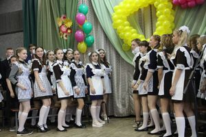 В Великих Луках прошли «Последние звонки» (ФОТО)