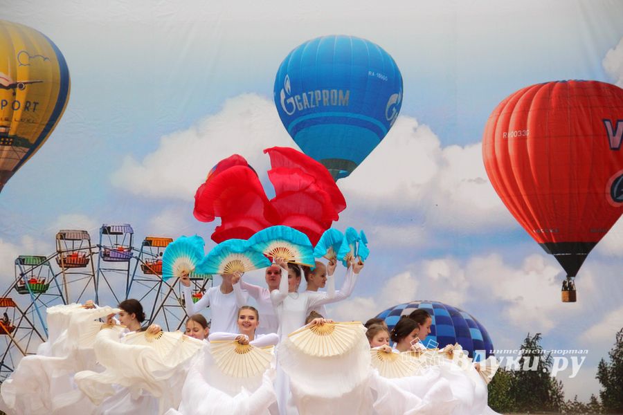 В Великих Луках День России отметили большим концертом (ФОТО)