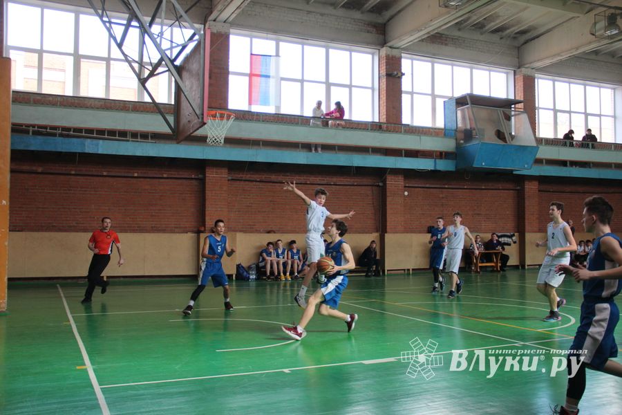 Великолучане завоевали золото финальных соревнований по баскетюолу 11-й областной Спартакиады (ФОТО)