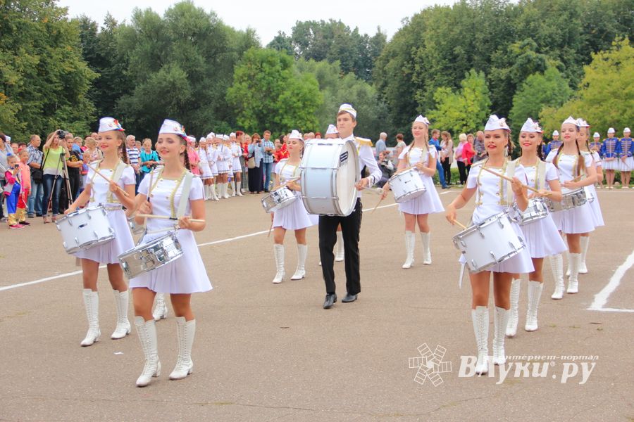В Великих Луках проходит ​Международный фестиваль-конкурс среди мажореток и барабанщиц (ФОТО)