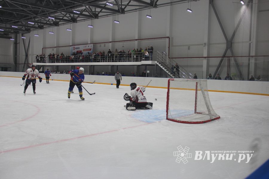 Победа ХК «ЛукиСпорт» не повлияла на положение команды в турнирной таблице (ФОТО)