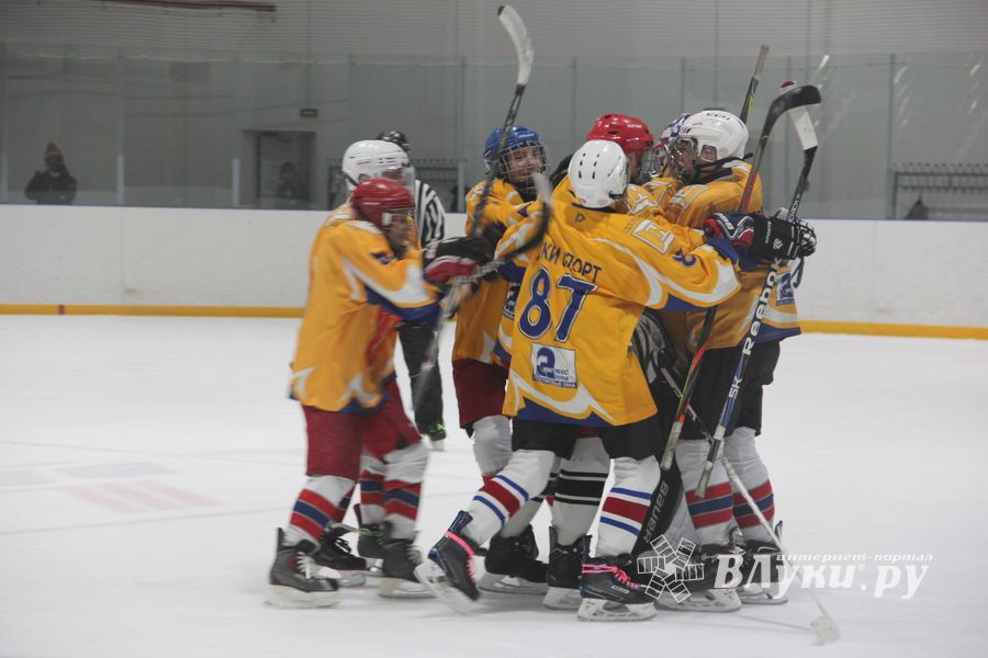 ХК «Луки-Экспресс» обошла псковскую «Гвардию» по буллитам (ФОТО)
