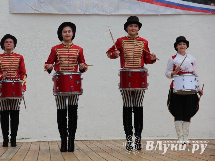 Лучшие мажоретки и барабанщицы награждены (ФОТО)