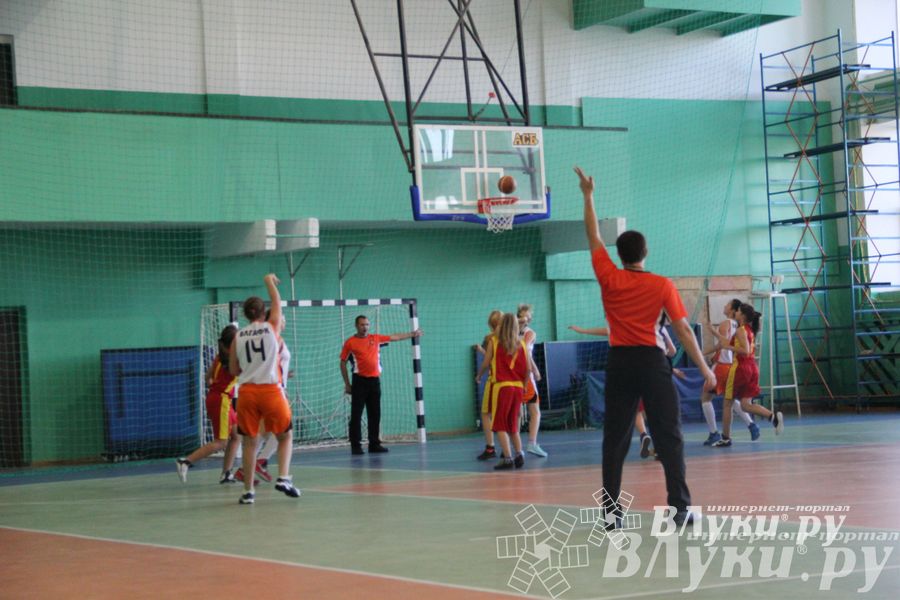 Кубок г. Великие Луки 2014 по баскетболу (фото)