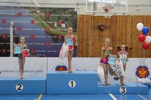 ​В Великих Луках прошли соревнования по художественной гимнастике (ФОТО)