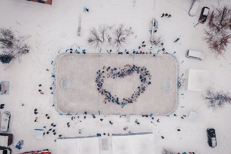 В Великих Луках появился новый каток (ФОТО)