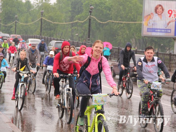 Зигзаг здоровья выполнили великолукские велосипедисты (ФОТО)