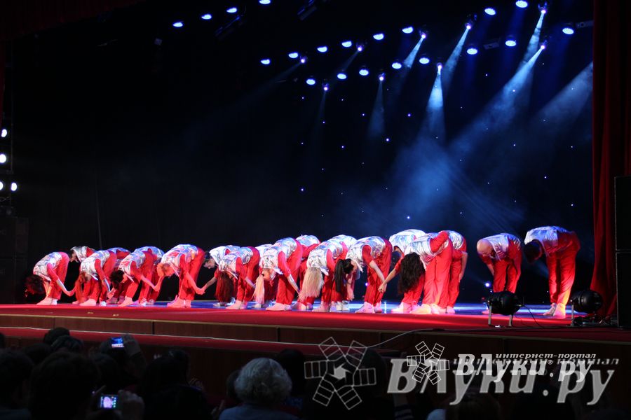 В Великих Луках состоялся концерт балета TODES