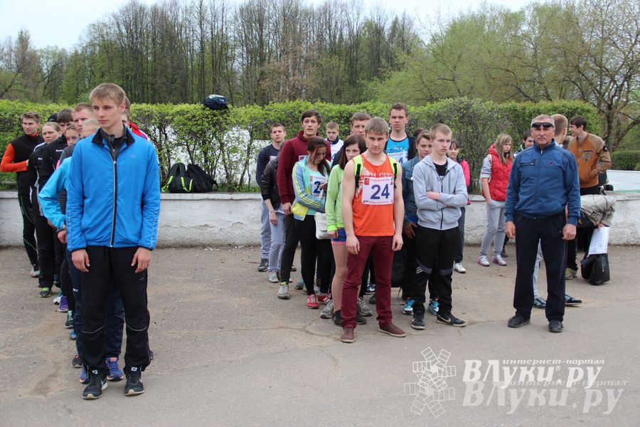 В Великих Луках прошла весенняя городская эстафета (фото)