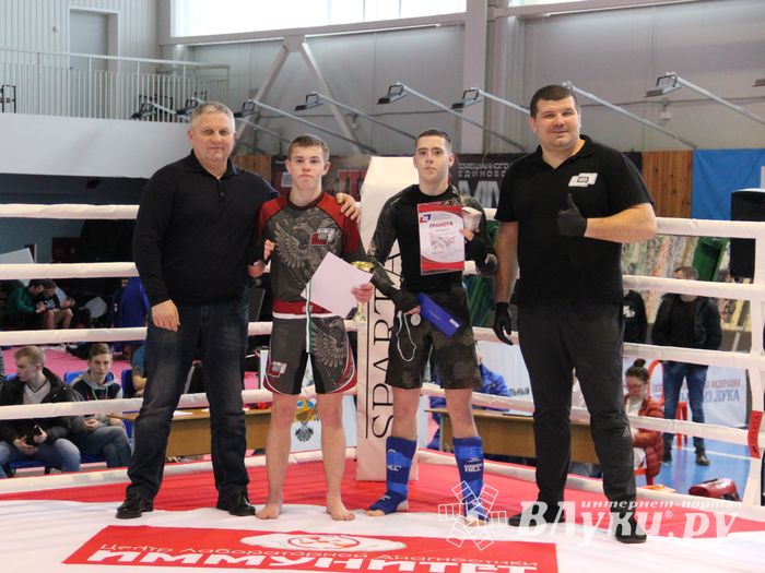 Открытый кубок по смешанному боевому единоборству ММА прошел в Великих Луках (ФОТО)