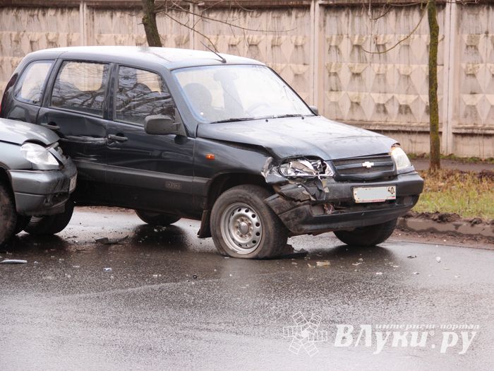 Фотофакт: ДТП на проспекте Гагарина в Великих Луках