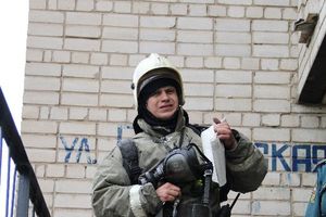 В Великих Луках прошли областные соревнования среди пожарных по спасению пострадавших