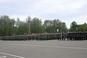 В Великих Луках прошел Военный парад