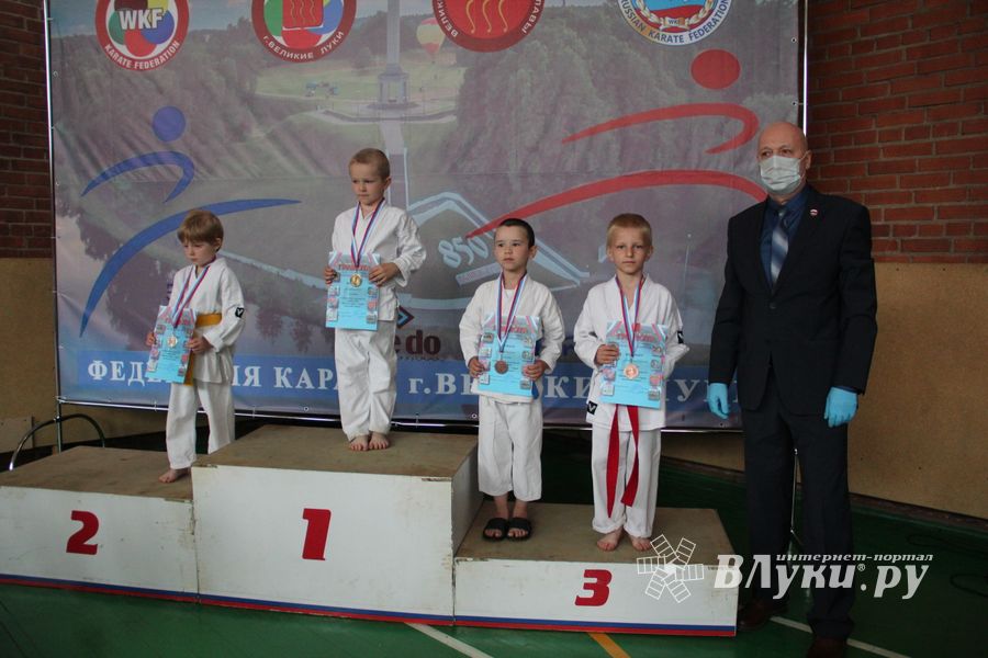 Открытый Кубок города Великие Луки по каратэ WKF (ФОТО)