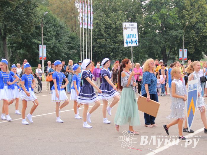 Лучшие мажоретки и барабанщицы награждены (ФОТО)