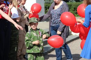 Великолучане отмечают День флага (ФОТО)