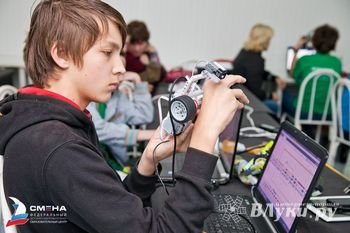 Сборная России по робототехнике готовится к мировым соревнованиям (фото)