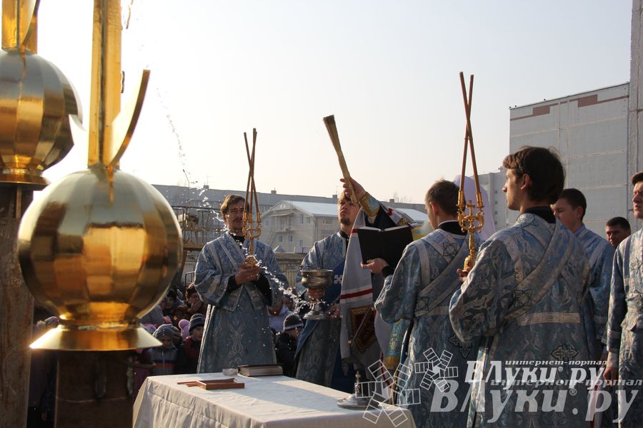 У храма святителя Тихона теперь есть освященные кресты