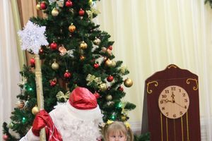 В Великие Луки пришла пора новогодних утренников (ФОТО)