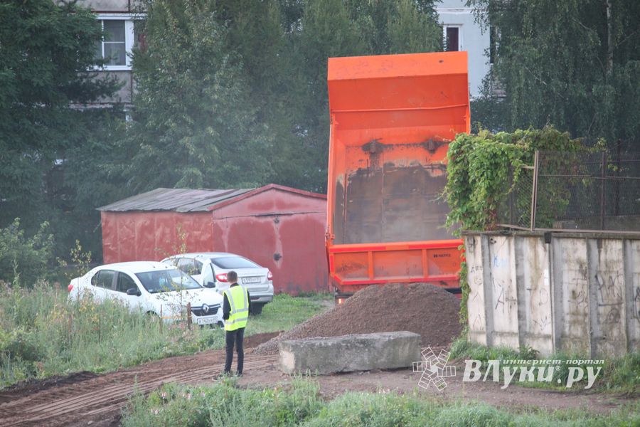 Великолукскую семью спасли из изоляции (ФОТО)