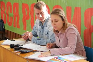 В Великих Луках проходят спортивные соревнования среди дошколят «Юные олимпионики» (ФОТО)