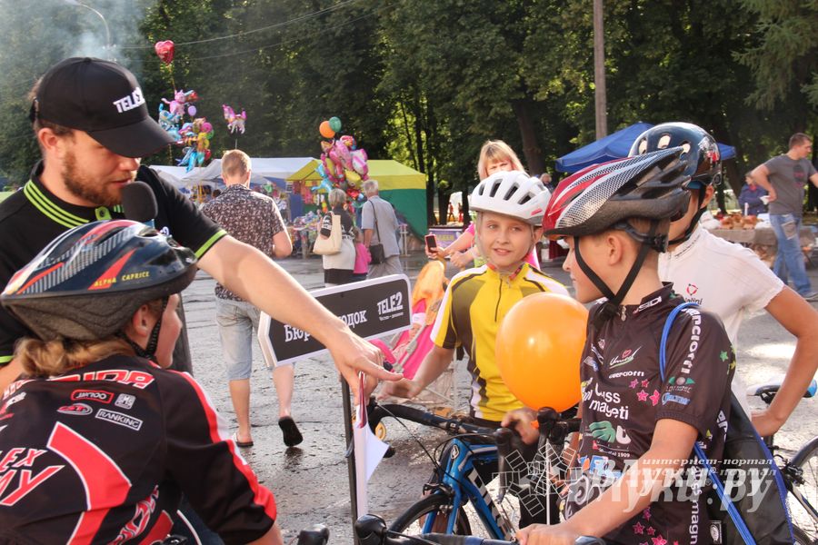 Tele2 поздравила великолучан с Днем рождения любимого города (фото)