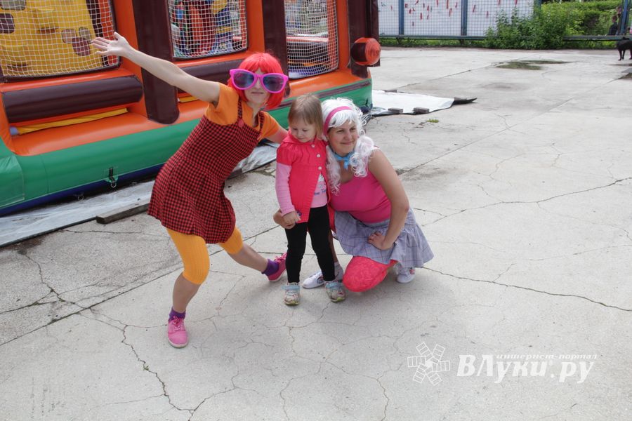 «Парад детских колясок» в День семьи, любви и верности (ФОТО)