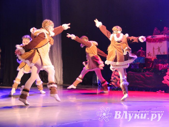 В ГДК им. Ленина встречают Новый год (ФОТО)